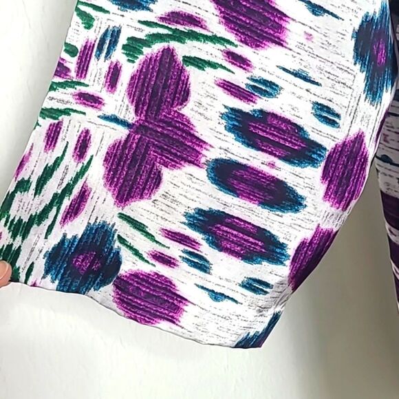 Jones New York Purple, Green & White Print Top, Decorative Neckline, Size 1X - Picture 5 of 10